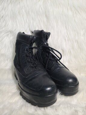 Converse Chuck Taylor All Star High Top Black Women 7 / Men 5 NEW